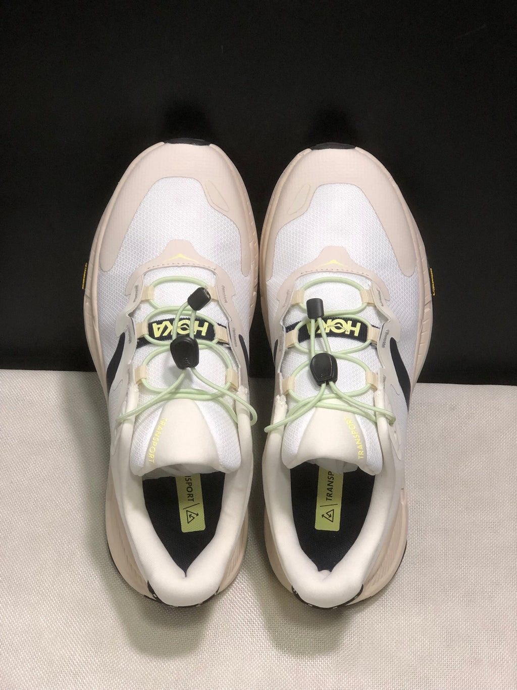 HOKA ONE ONE SKYFLOW