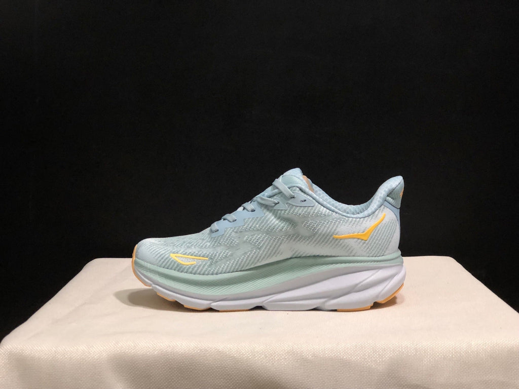 HOKA ONE ONE Clifton 9